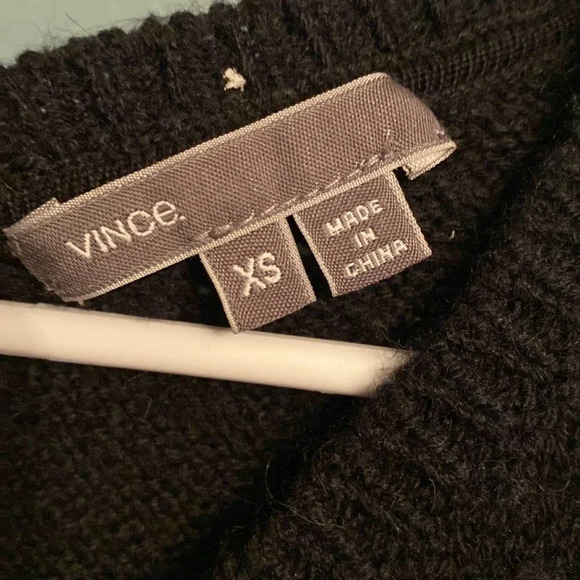 Vince women’s sweater - black- xs- vneck - wool blend - Picture 2 of 5